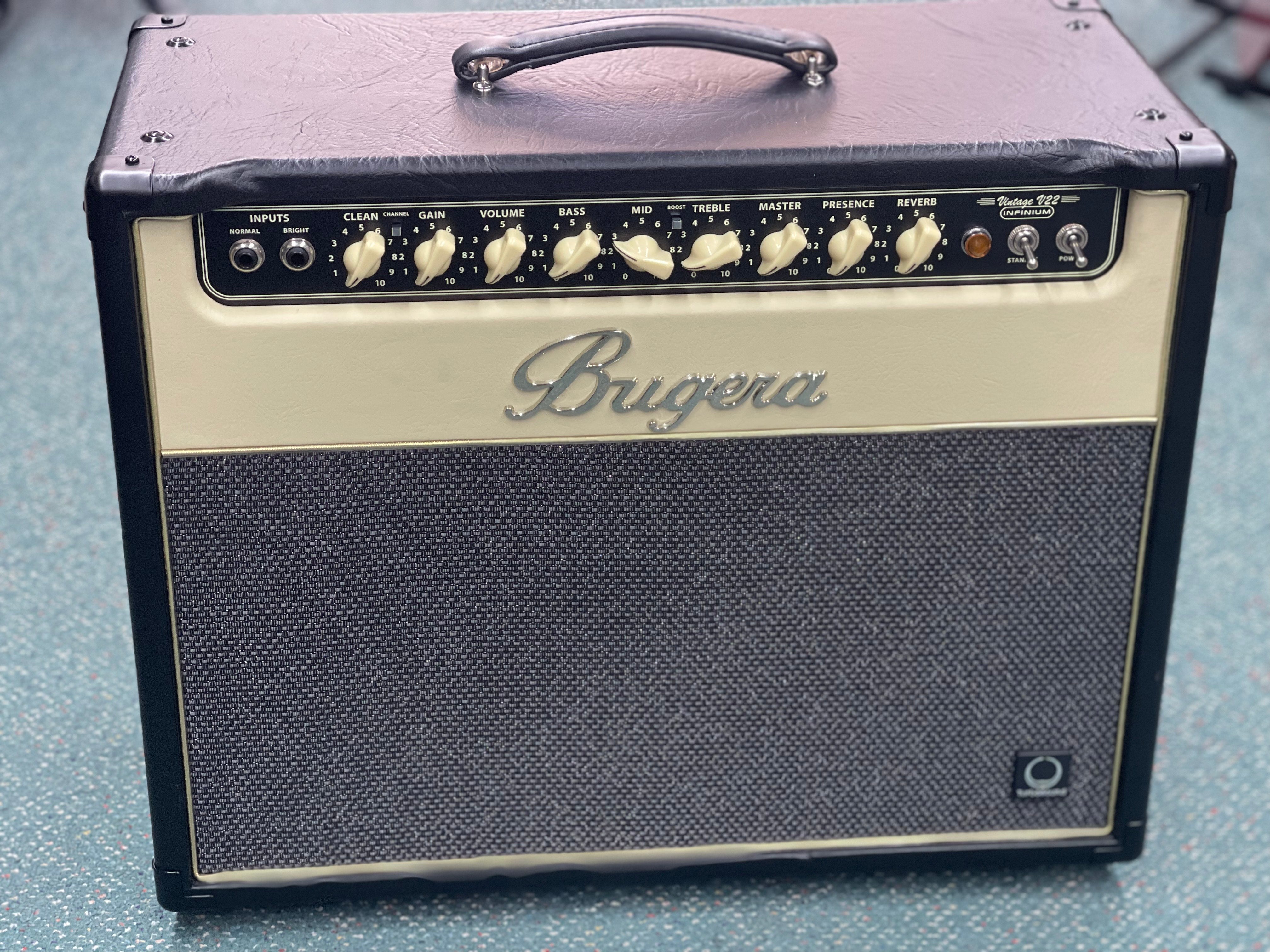Bugera Vintage V22