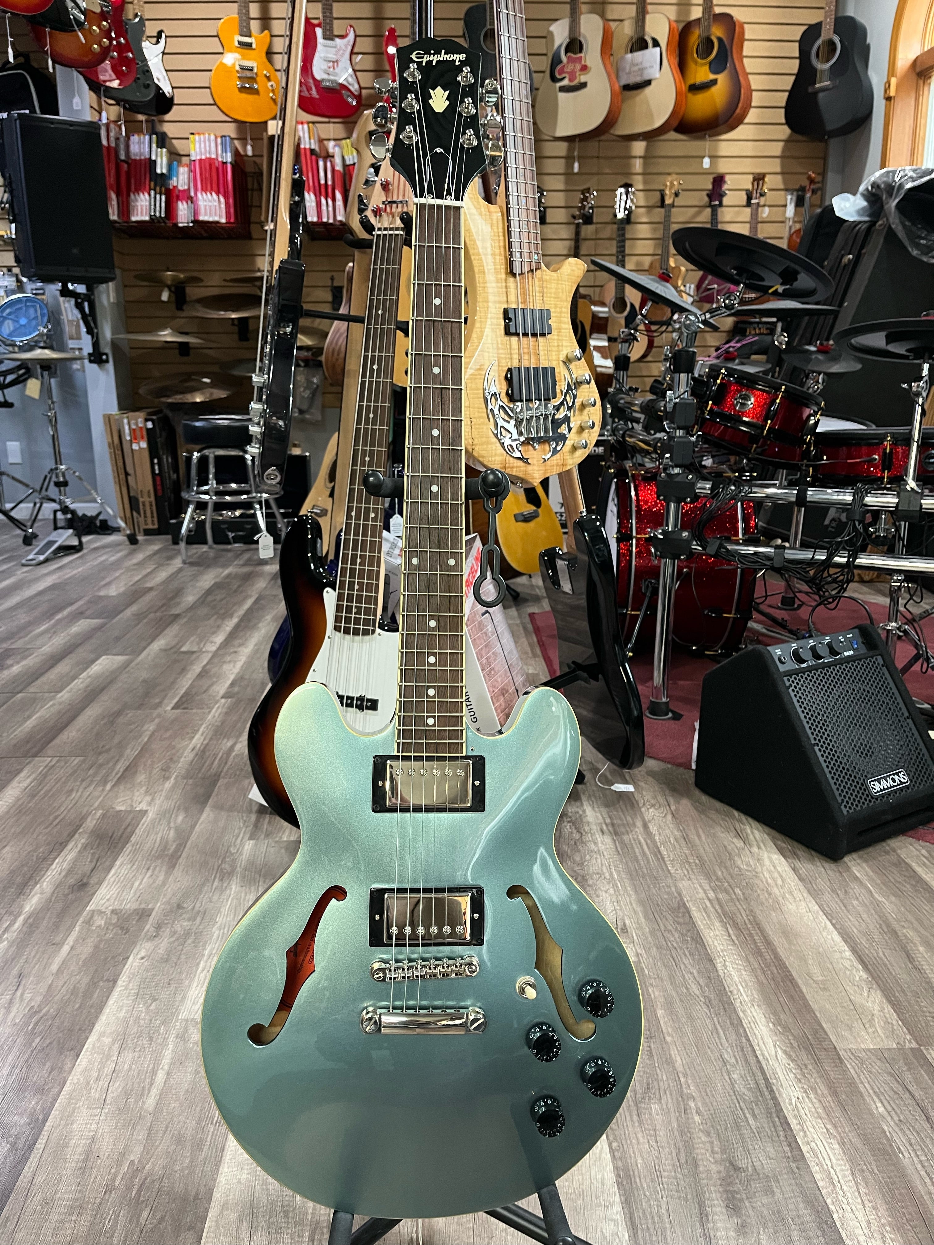 339 Pelham Blue Epiphone